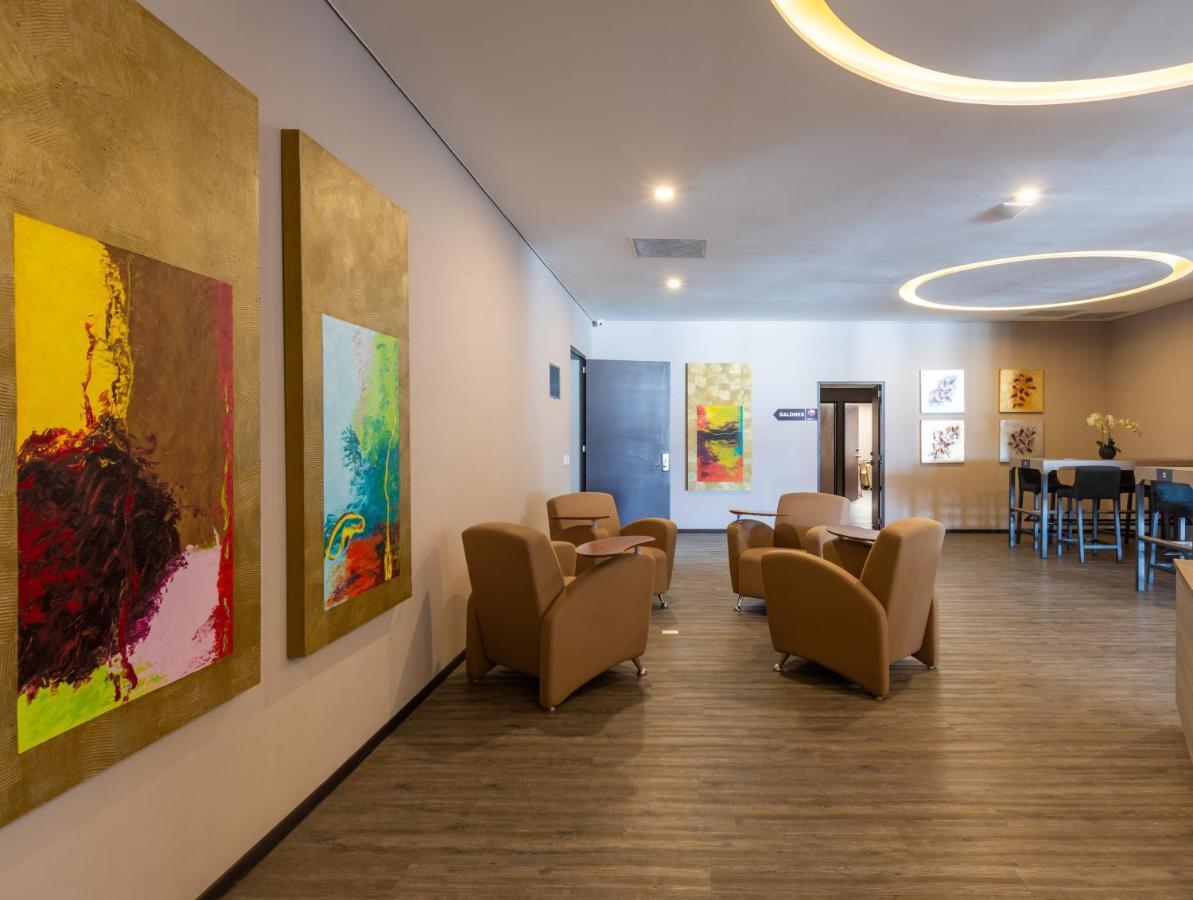 לאון Hotel Glow Point - Mulza מראה חיצוני תמונה