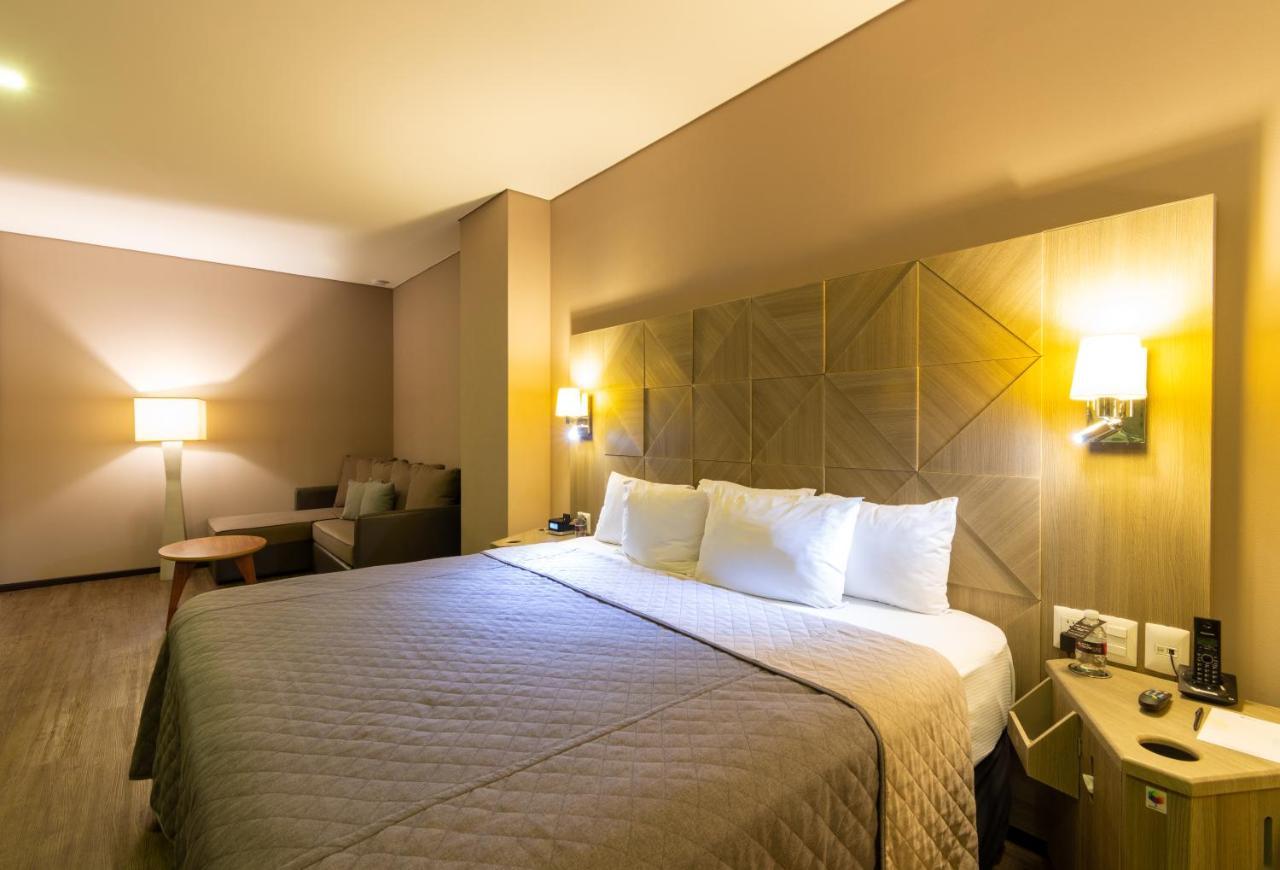 לאון Hotel Glow Point - Mulza מראה חיצוני תמונה